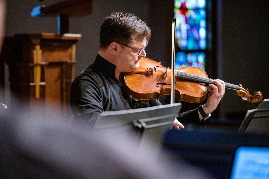 Ara Gregorian performs during a Signature Series concert in Raleigh.